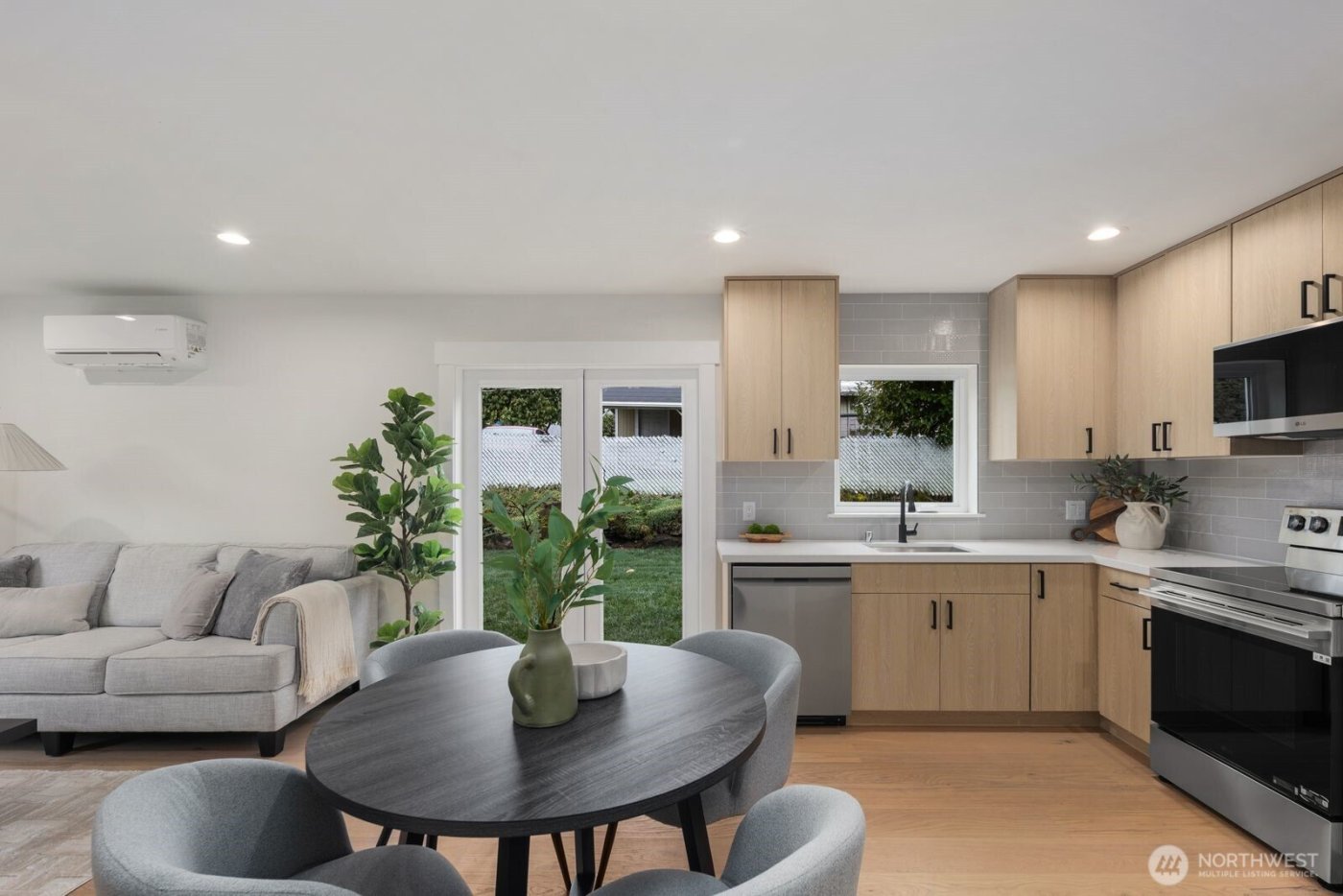 3110 SW 97th Street , Seattle, WA 98126