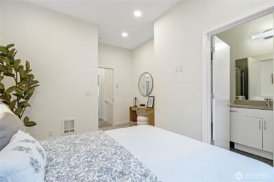 12526 15th Avenue NE #B, Seattle, WA 98125 - Photo 15