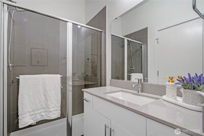 12526 15th Avenue NE #B, Seattle, WA 98125 - Photo 16