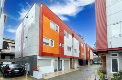 12526 15th Avenue NE #B, Seattle, WA 98125 - Photo 2