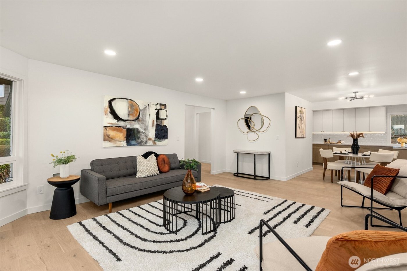 3702 W Fulton Street , Seattle, WA 98199