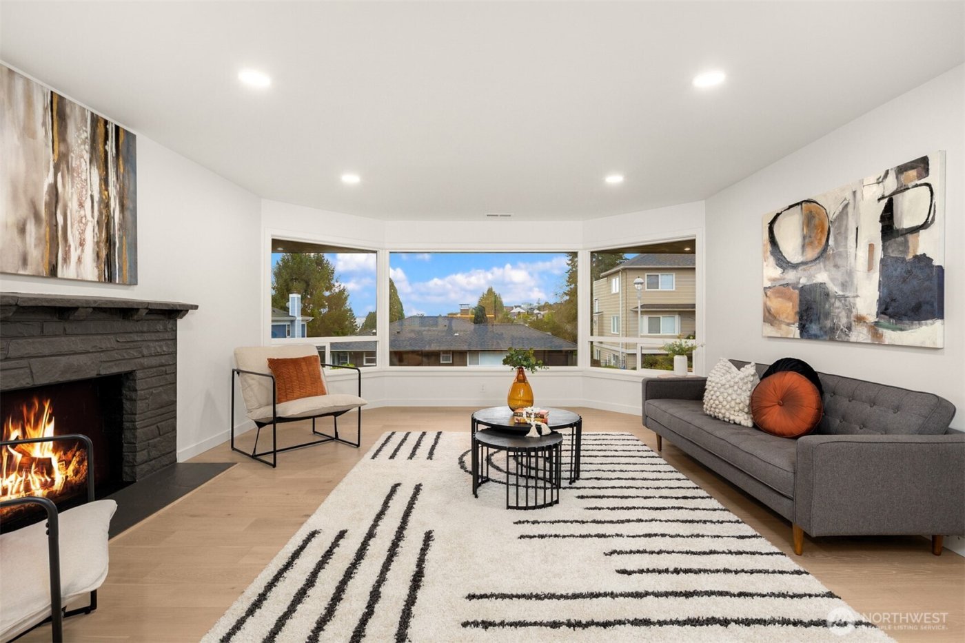 3702 W Fulton Street , Seattle, WA 98199