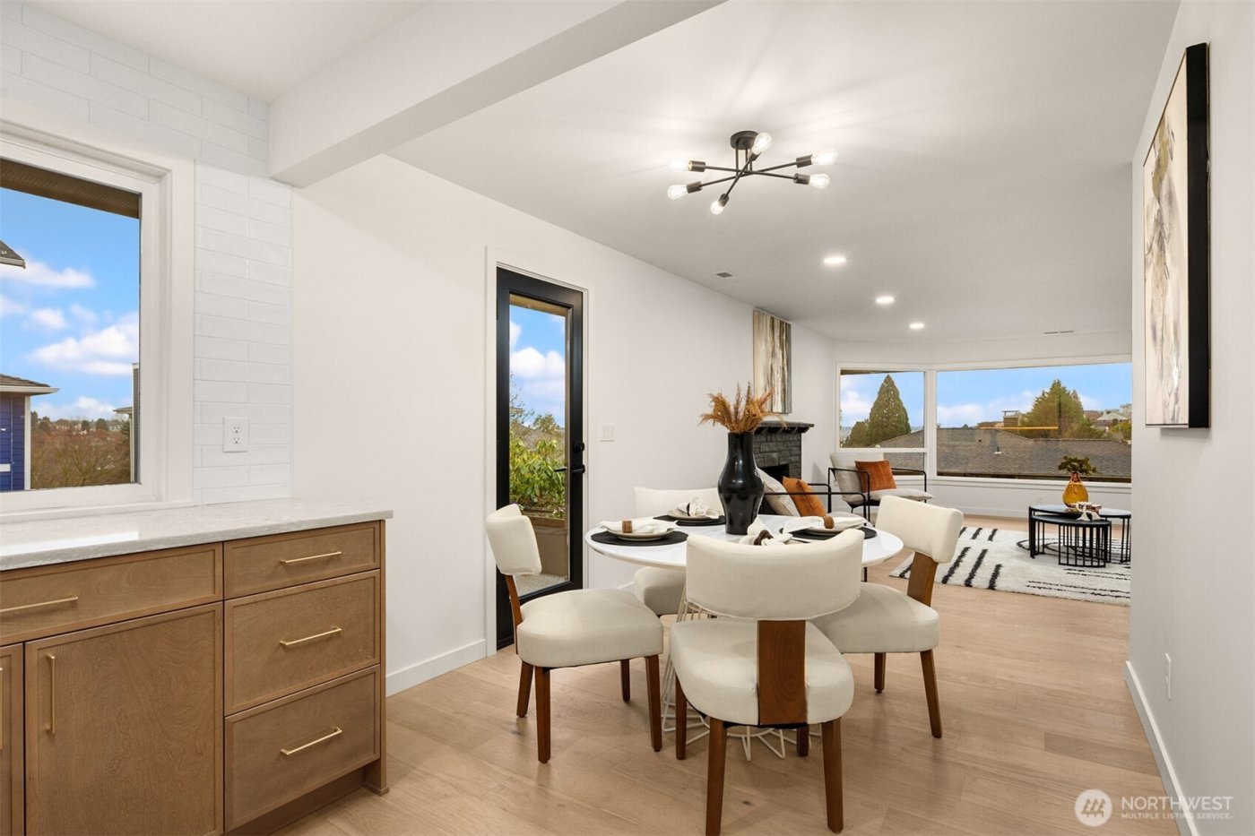 3702 W Fulton Street , Seattle, WA 98199