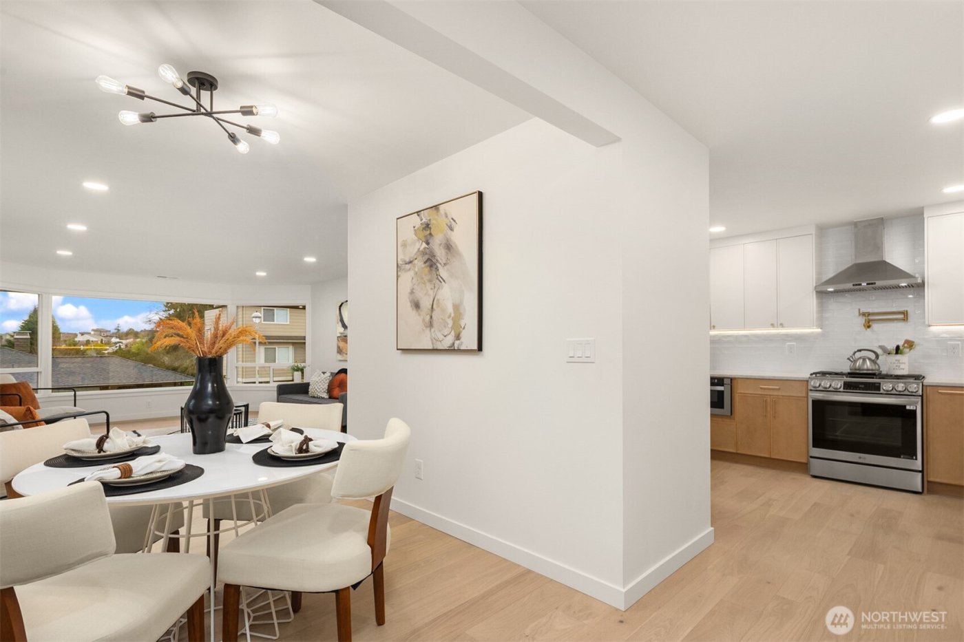 3702 W Fulton Street , Seattle, WA 98199