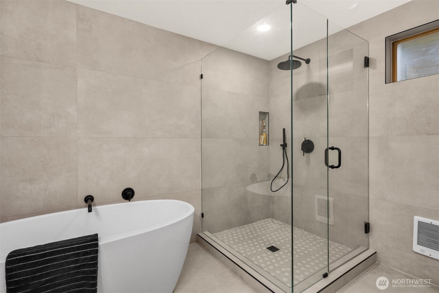 3702 W Fulton Street , Seattle, WA 98199