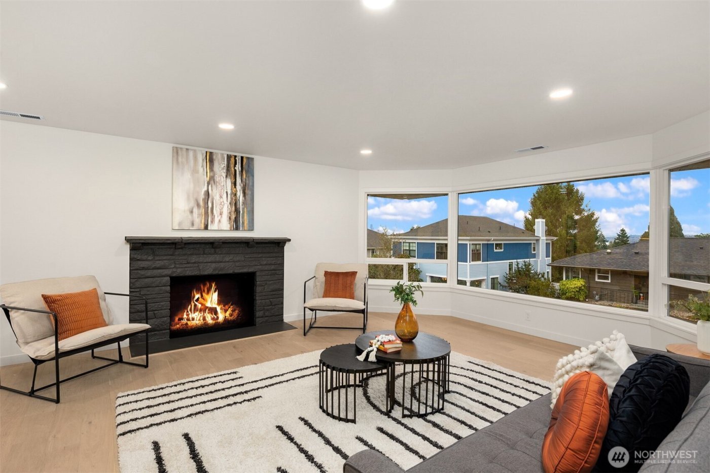 3702 W Fulton Street , Seattle, WA 98199