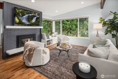 909 110th Avenue SE, Bellevue, WA 98004 - Photo 2