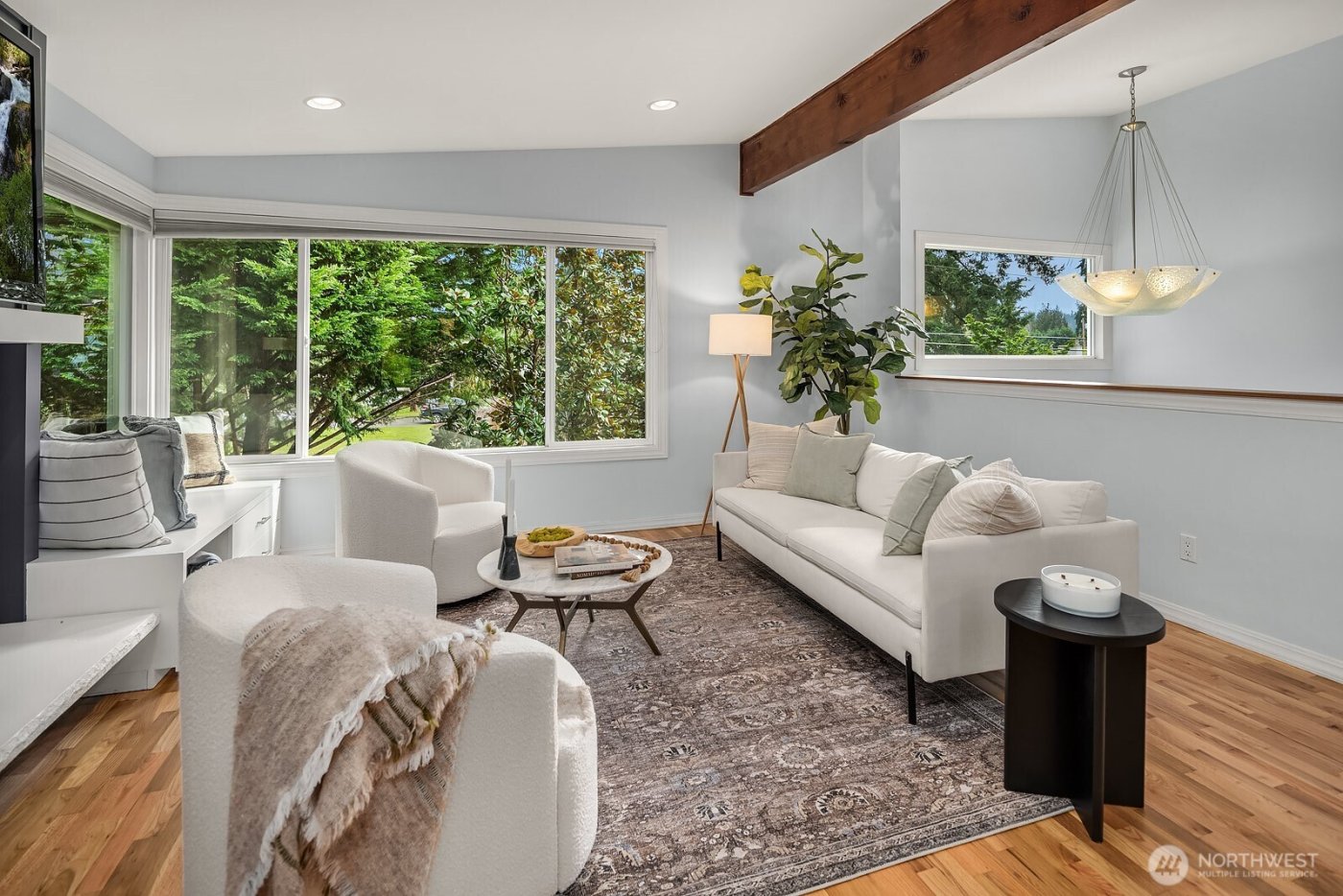 909 110th Avenue SE, Bellevue, WA 98004