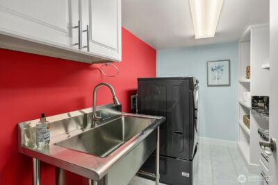 909 110th Avenue SE, Bellevue, WA 98004 - Photo 26