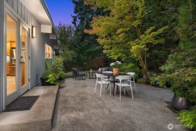 909 110th Avenue SE, Bellevue, WA 98004 - Photo 31