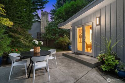 909 110th Avenue SE, Bellevue, WA 98004 - Photo 32