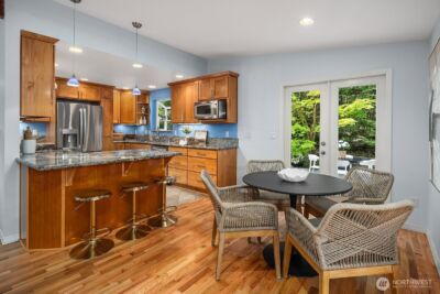 909 110th Avenue SE, Bellevue, WA 98004 - Photo 5