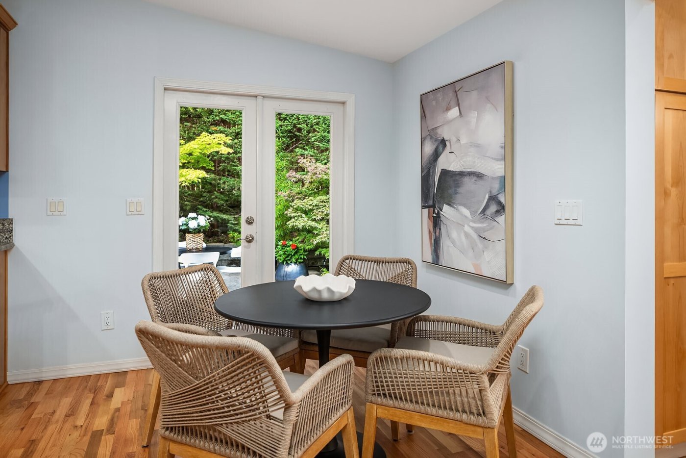 909 110th Avenue SE, Bellevue, WA 98004