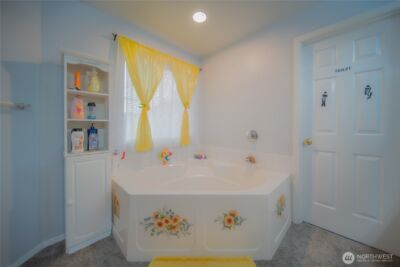 5615 S 233rd Street , Kent, WA 98032 - Photo 18