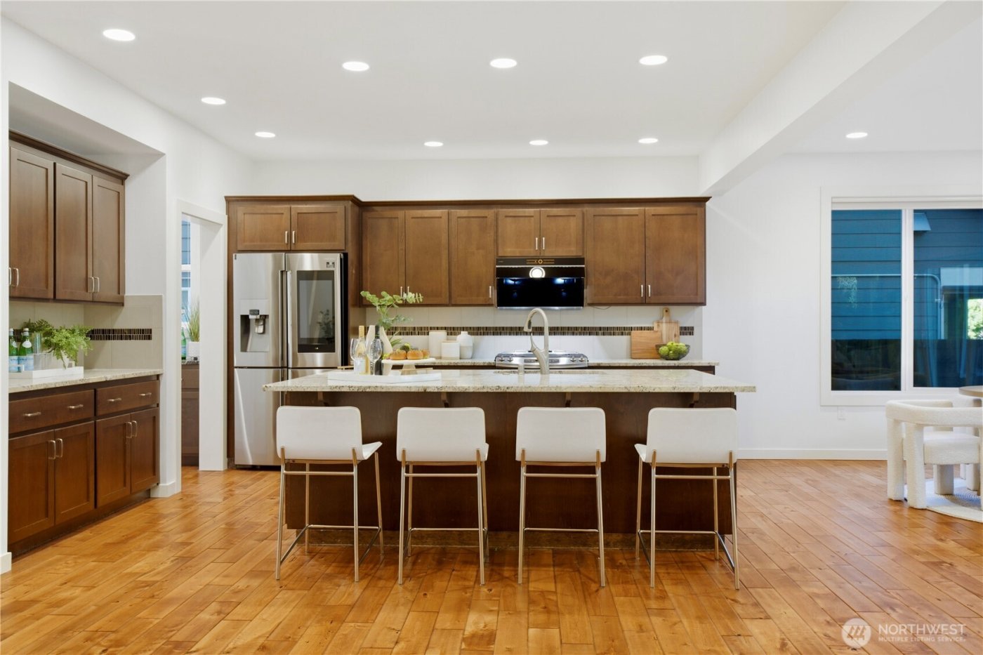 3122 SE 16th St , North Bend, WA 98045