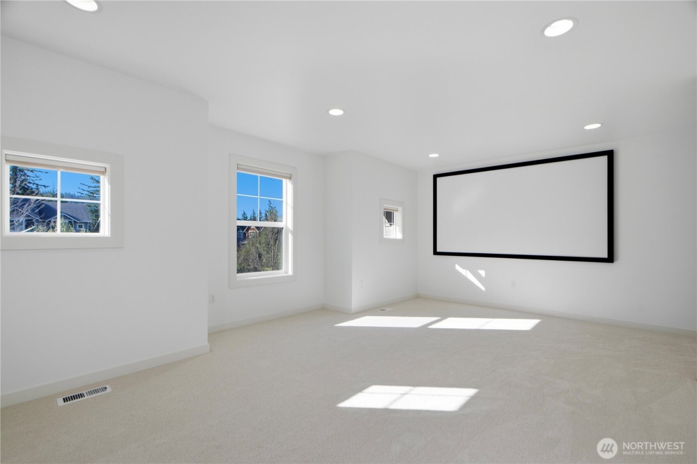 3122 SE 16th St , North Bend, WA 98045