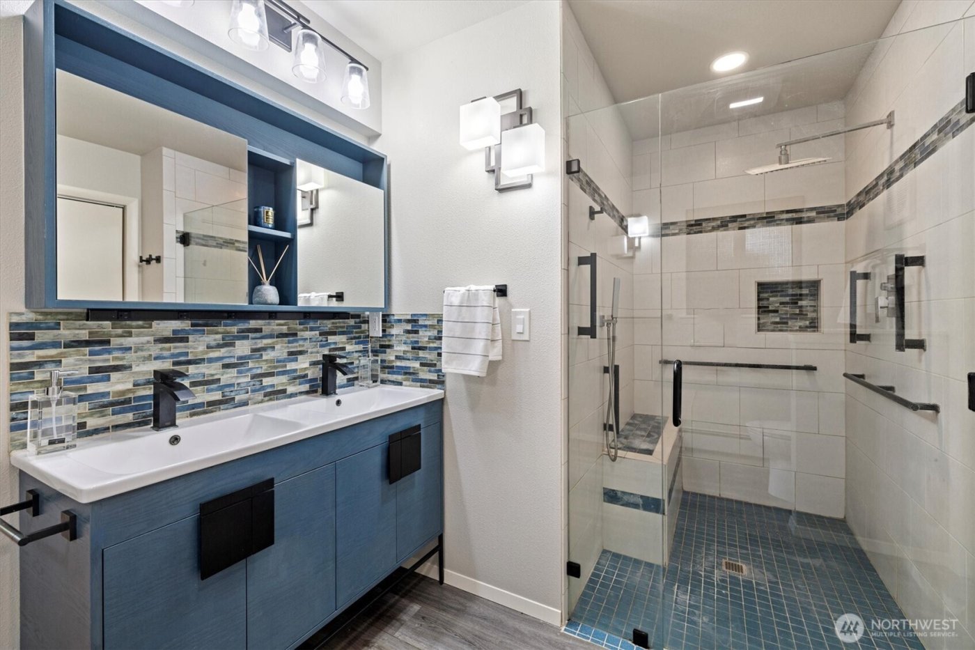 11411 Clovercrest Drive SW, Lakewood, WA 98499