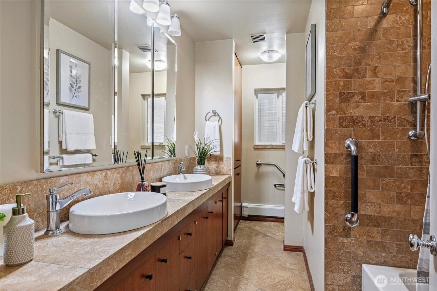 11411 Clovercrest Drive SW, Lakewood, WA 98499