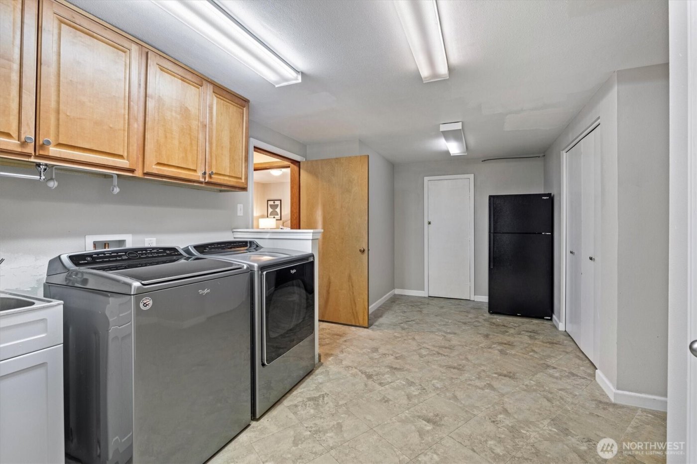 11411 Clovercrest Drive SW, Lakewood, WA 98499