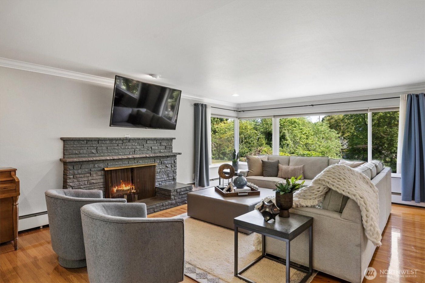 11411 Clovercrest Drive SW, Lakewood, WA 98499