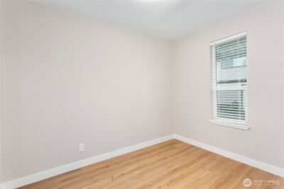 516 1/2 11th Street NW, Puyallup, WA 98371 - Photo 13