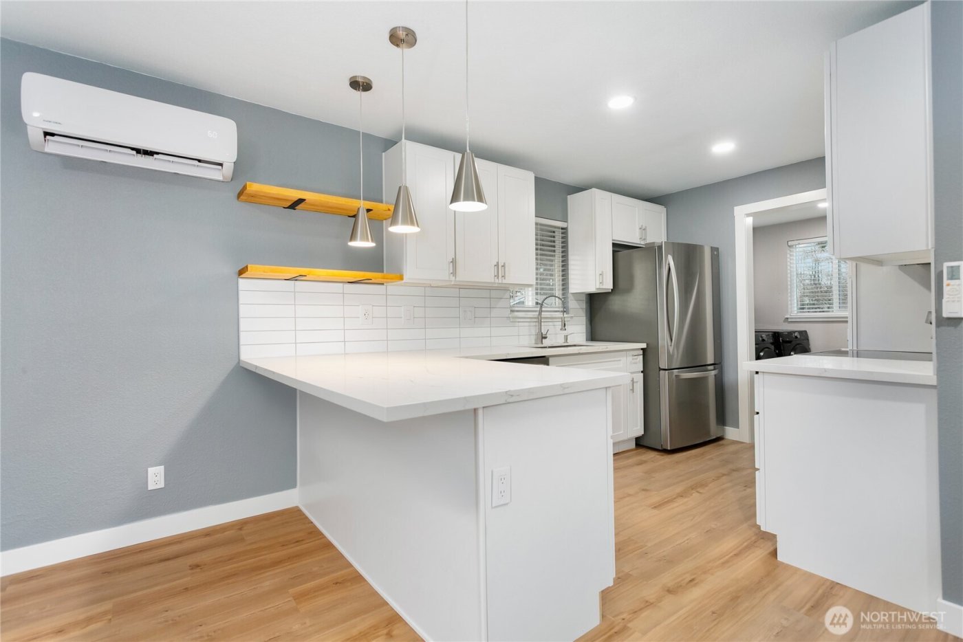 516 1/2 11th Street NW, Puyallup, WA 98371