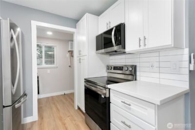 516 1/2 11th Street NW, Puyallup, WA 98371 - Photo 7