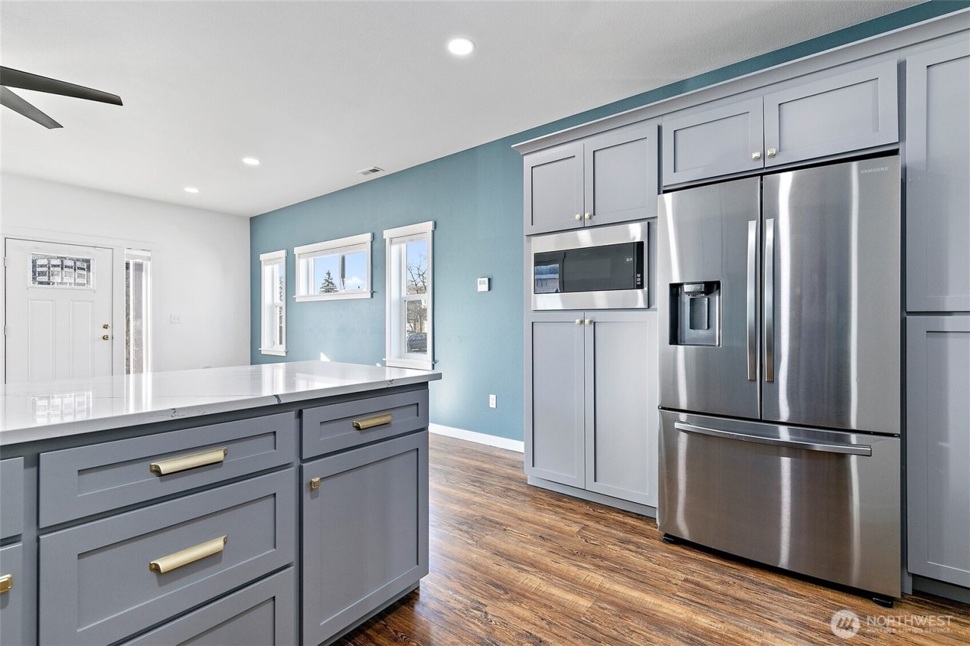 825 E 55th Street , Tacoma, WA 98404