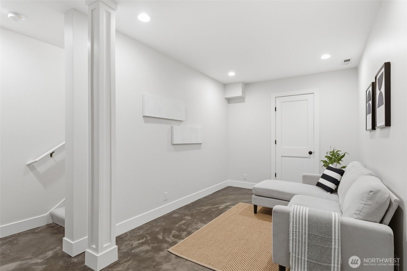 1204 6th Street W, Kirkland, WA 98033