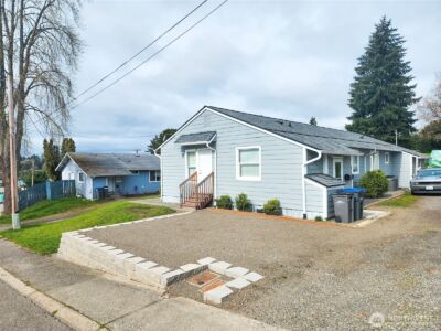212 A&B Elm Street #A&B, Bremerton, WA 98310 - Photo 2
