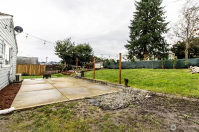 212 A&B Elm Street #A&B, Bremerton, WA 98310 - Photo 27