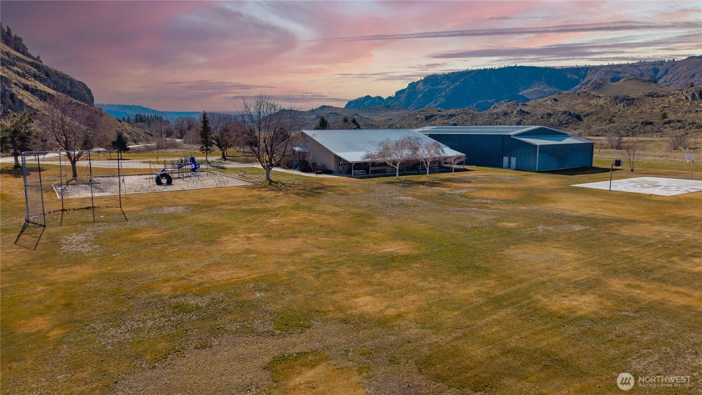 115 Valley Rd. #B, Brewster, WA 98812