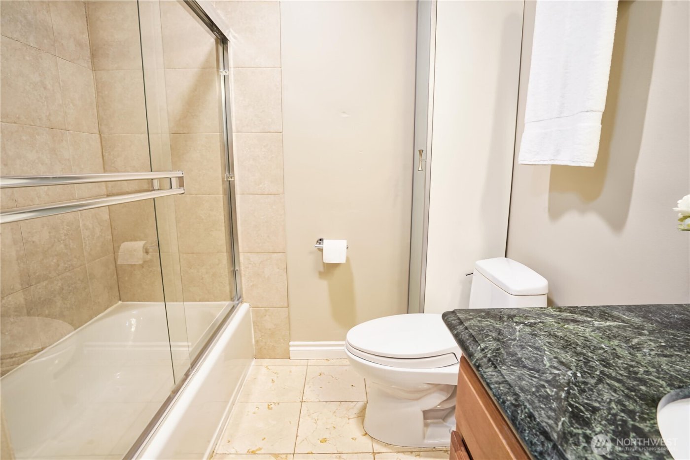 633 NW 85th Street #102, Seattle, WA 98117