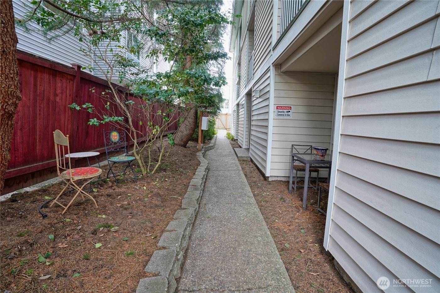 633 NW 85th Street #102, Seattle, WA 98117