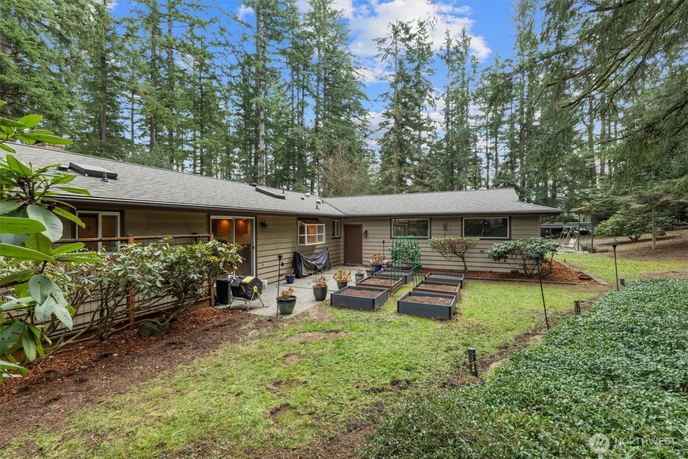 39811 226th Avenue SE, Enumclaw, WA 98022