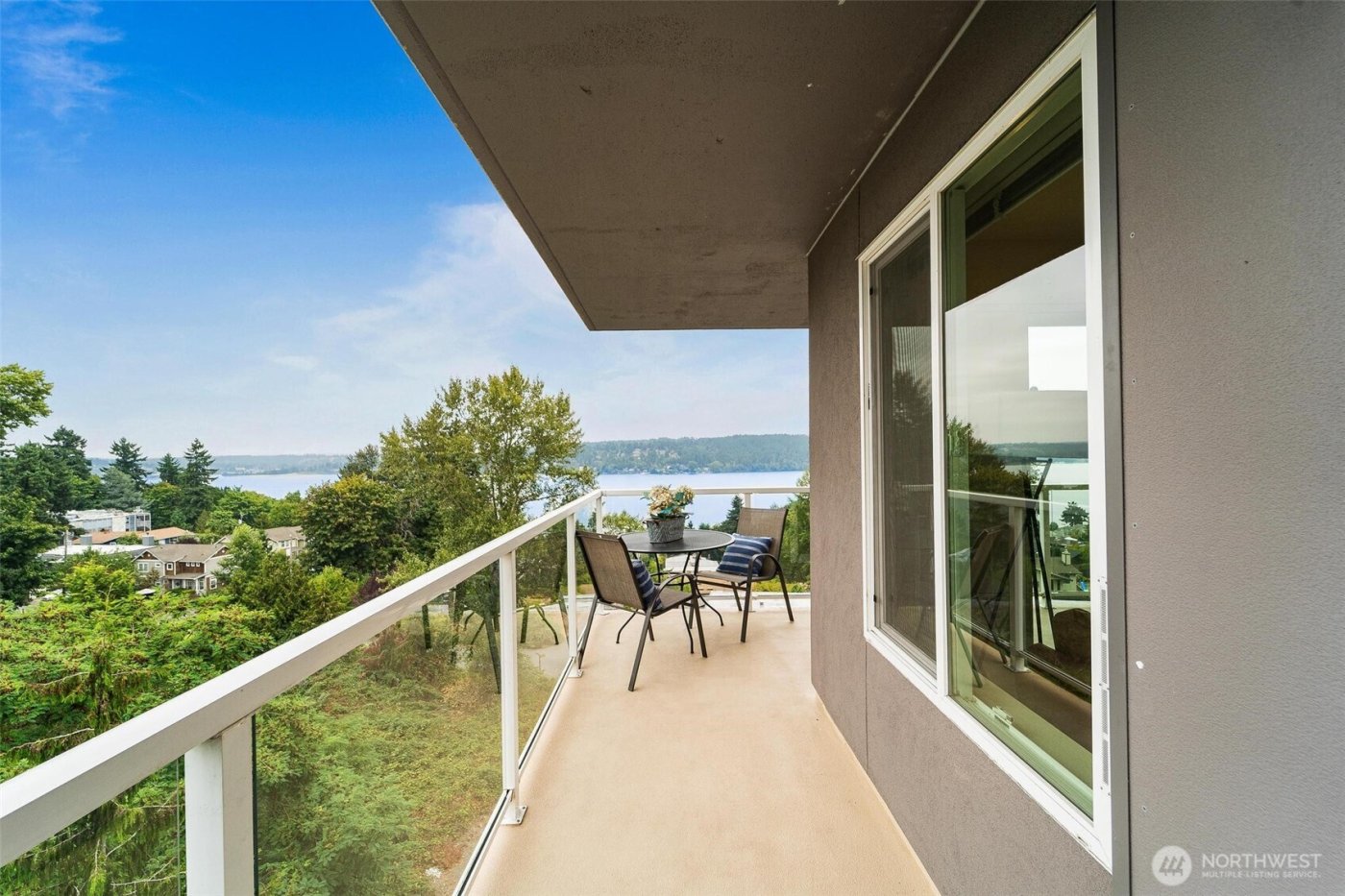 15020 Bothell Way NE #502, Lake Forest Park, WA 98155