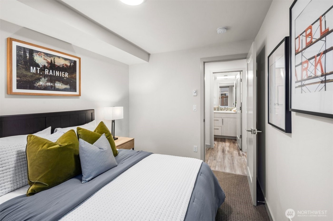 728 N 43rd Street , Seattle, WA 98103