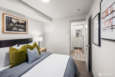 728 N 43rd Street , Seattle, WA 98103 - Photo 15