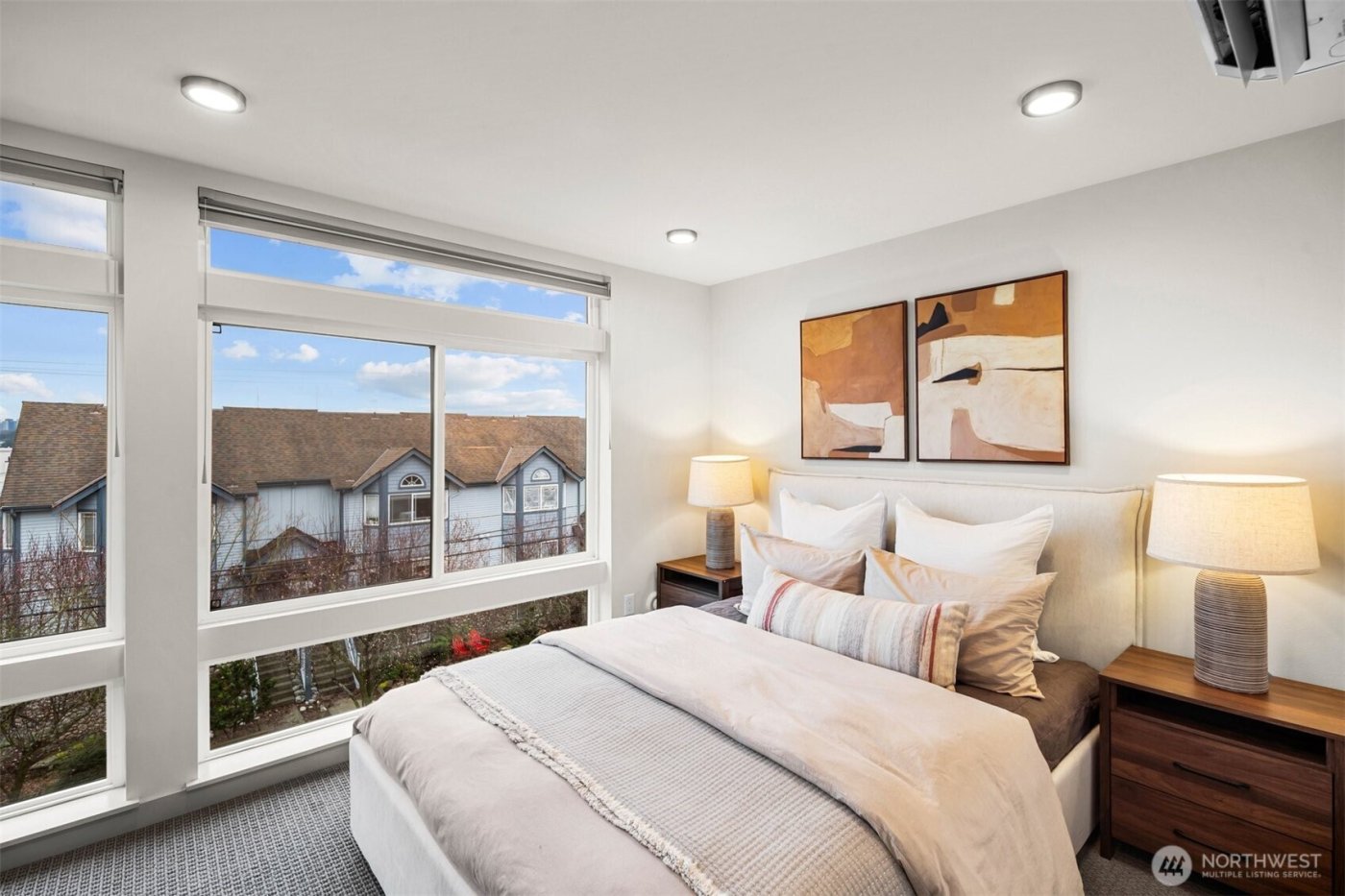 728 N 43rd Street , Seattle, WA 98103