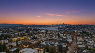 728 N 43rd Street , Seattle, WA 98103 - Photo 22