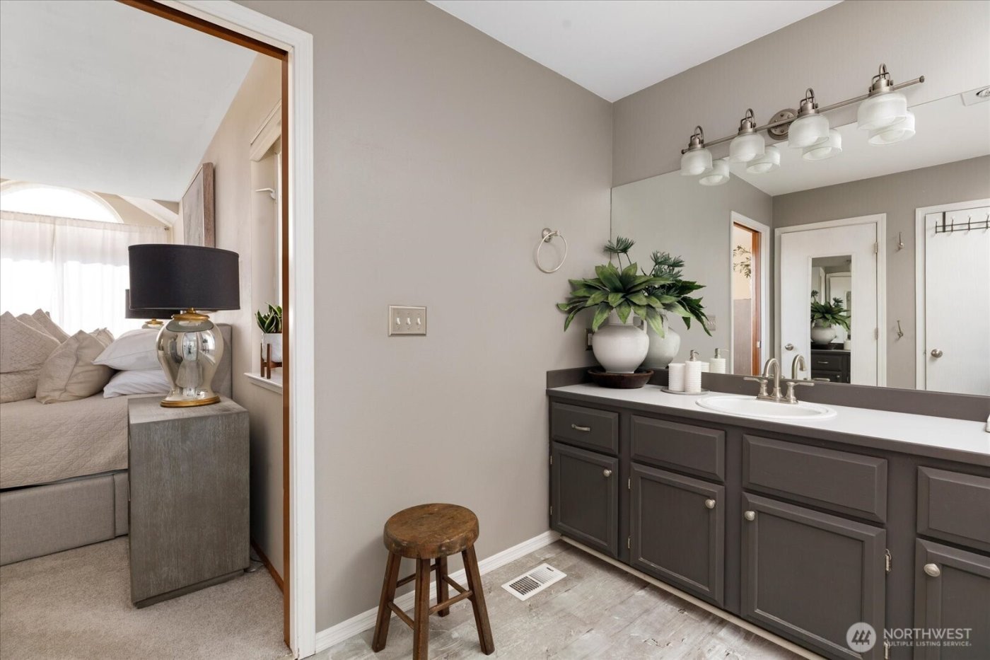 3608 W 4th Street , Anacortes, WA 98221