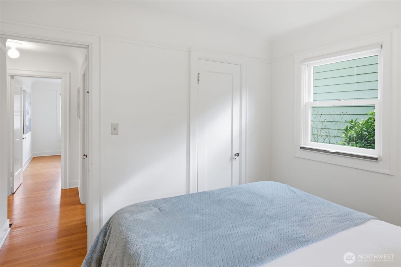 5401 S Angeline Street #102, Seattle, WA 98118-1534