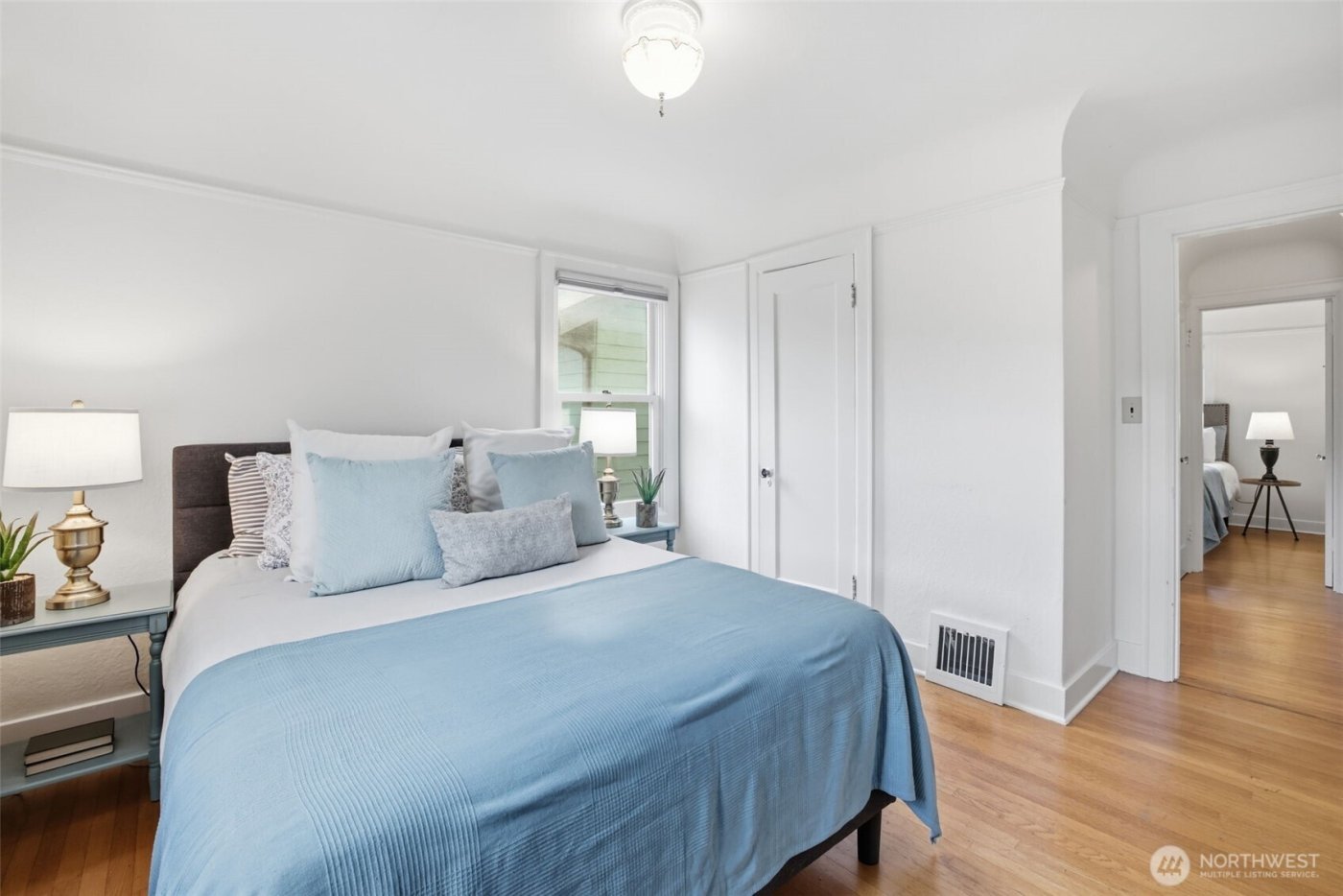 5401 S Angeline Street #102, Seattle, WA 98118-1534