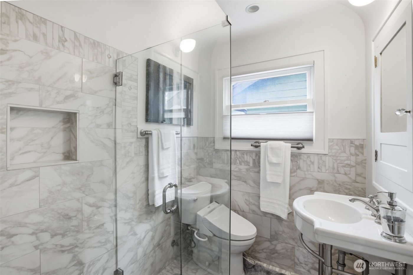 5401 S Angeline Street #102, Seattle, WA 98118-1534