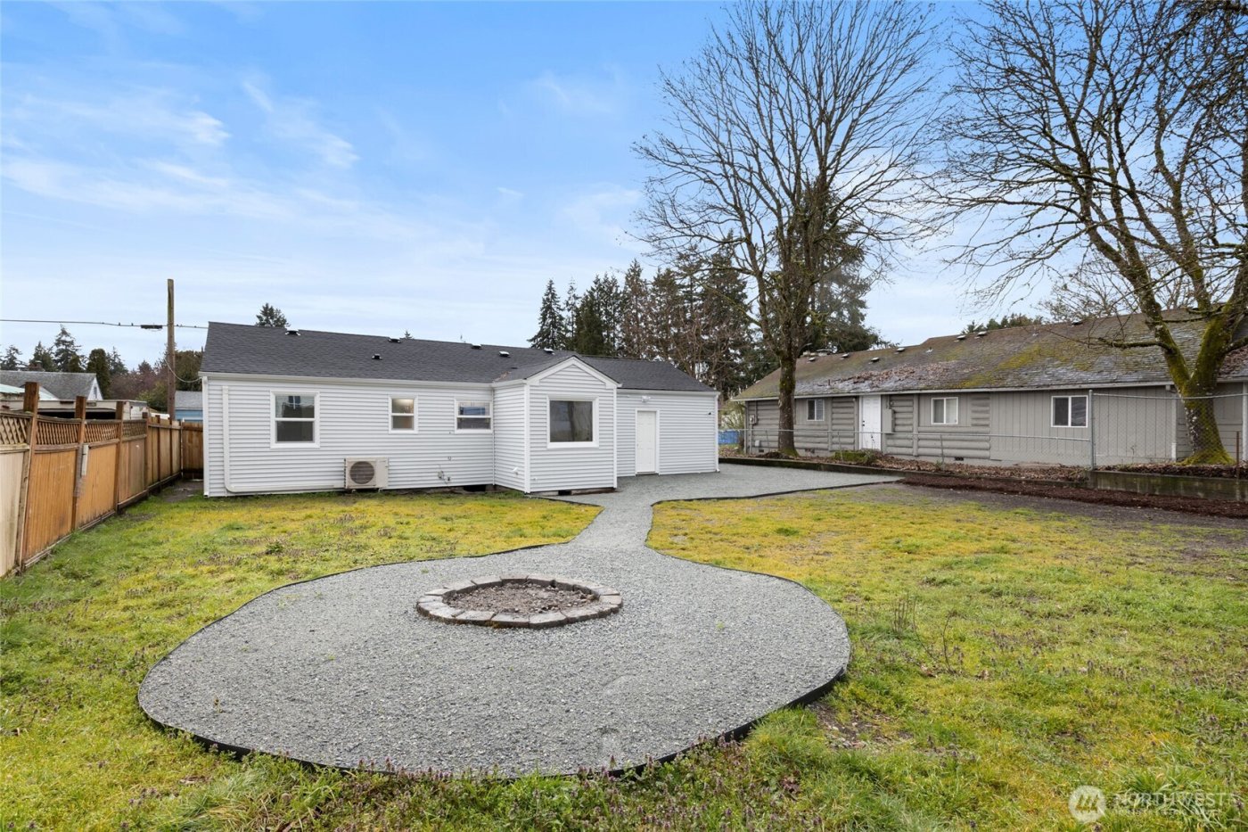 817 114th Street S, Tacoma, WA 98444