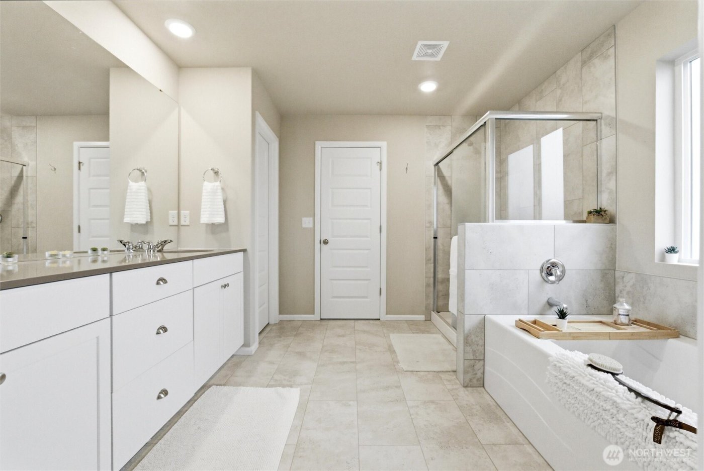 1323 Baker Heights Loop , Bremerton, WA 98312