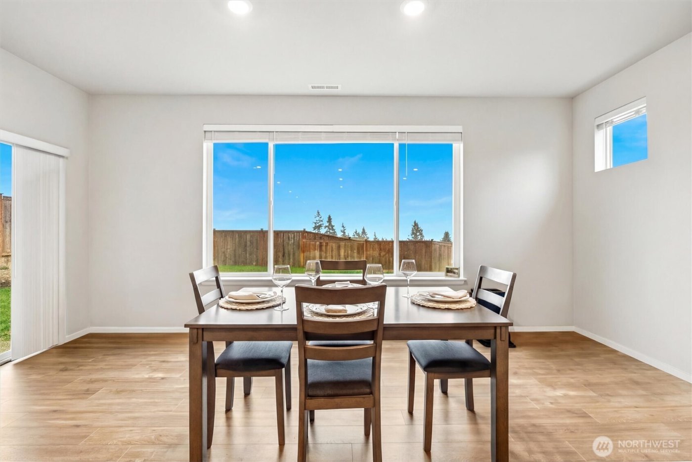 1323 Baker Heights Loop , Bremerton, WA 98312