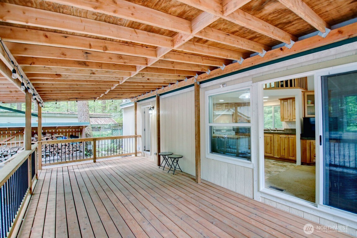 20 Goldrush Road , Deming, WA 98244