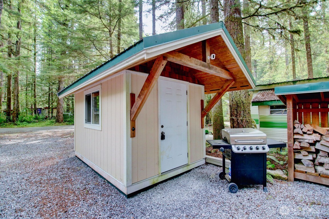 20 Goldrush Road , Deming, WA 98244