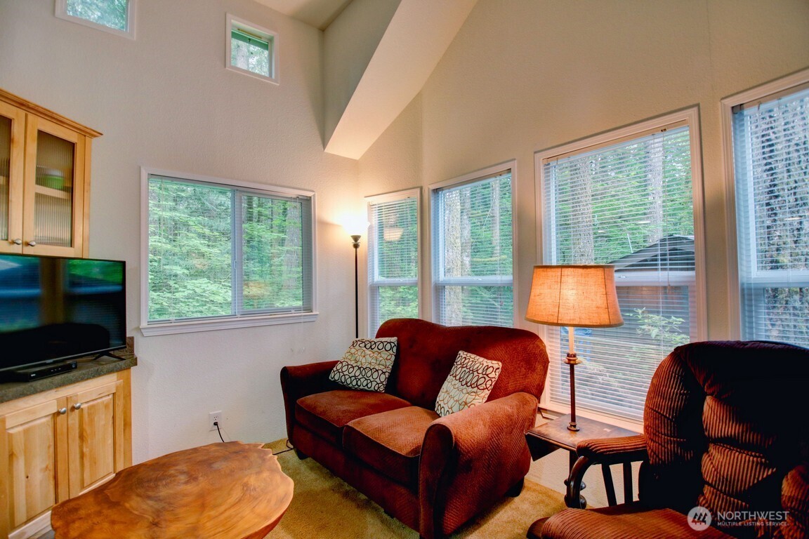 20 Goldrush Road , Deming, WA 98244